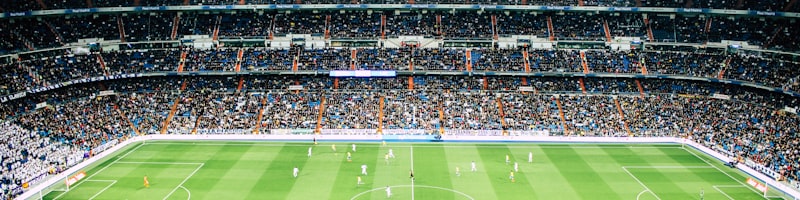 足球比赛精彩集锦视频封面 - 球员庆祝进球的瞬间