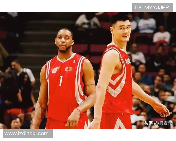 罗斯幽默调侃姚明身高差距引发球迷热议两位篮球巨星的友谊故事