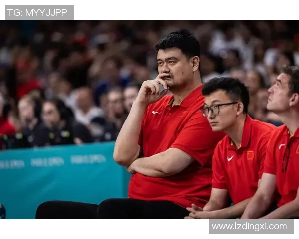 詹姆斯调侃姚明引发热议球场友谊与竞争的微妙平衡