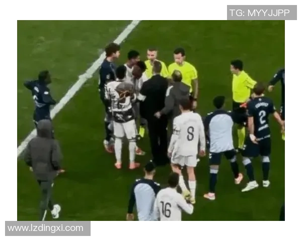 波尔图逆袭皇马5-1神奇扑救引发争议判罚全场沸腾