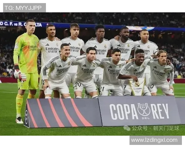 欧联杯激战皇马与里昂战成平局乌龙球引发全场狂欢与转会传闻